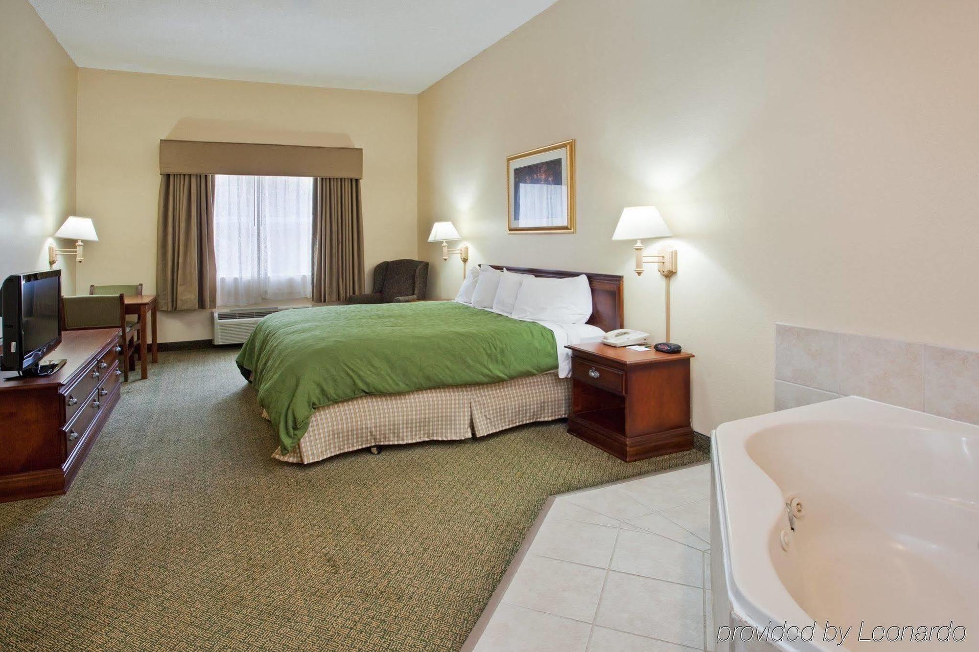 Hotel Comfort & - Emerson Point