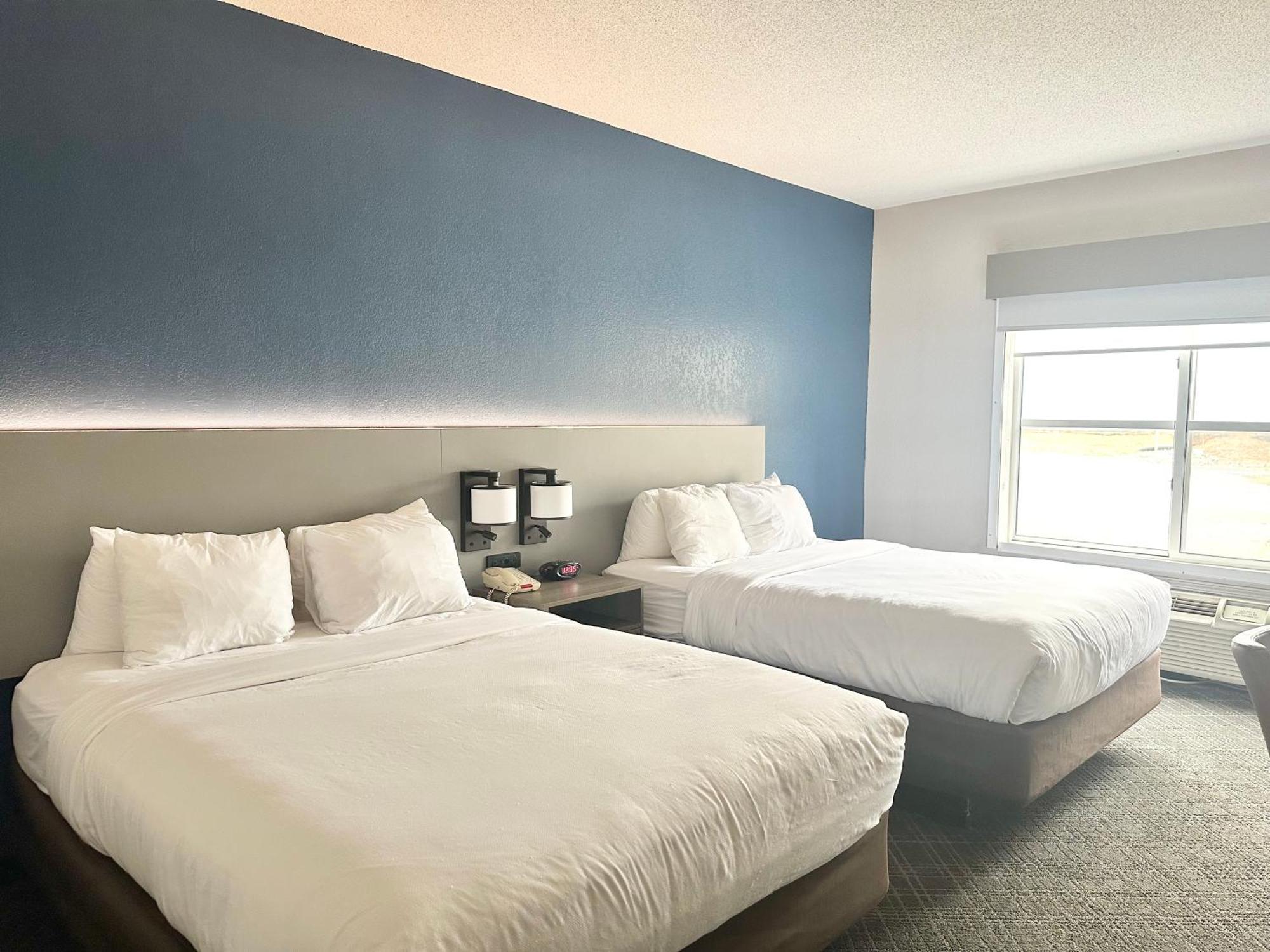 Comfort & - Emerson Point 3* Cartersville